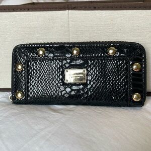 Michael Kors, black snake skin leather wallet with gold Gromit